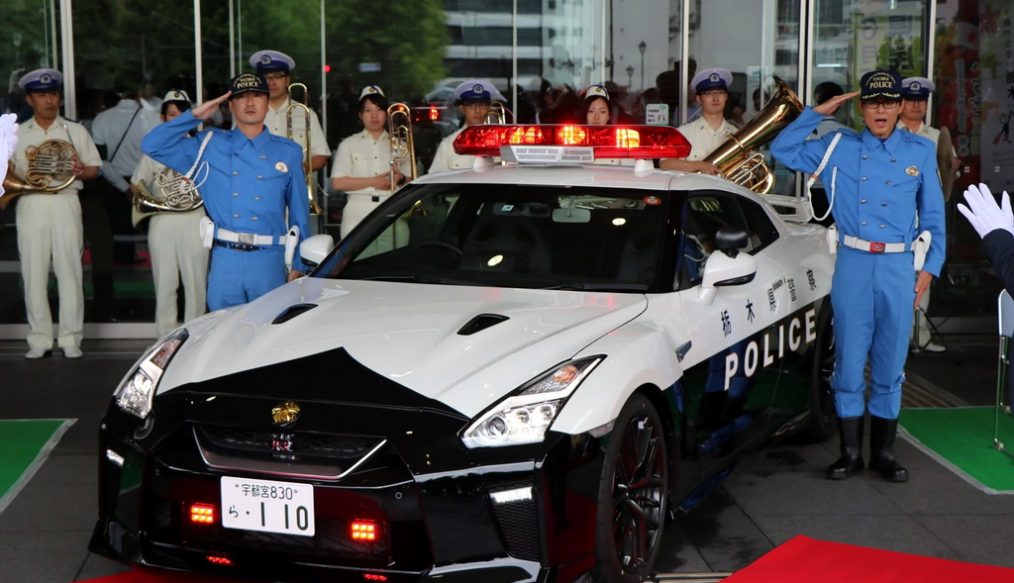 พี่ยุ่นใจป้ำ! มอบเจ้าก็อตซิลลา Nissan GT-R 565 แรงม้า ให้เป็นรถตำรวจลาดตระเวน