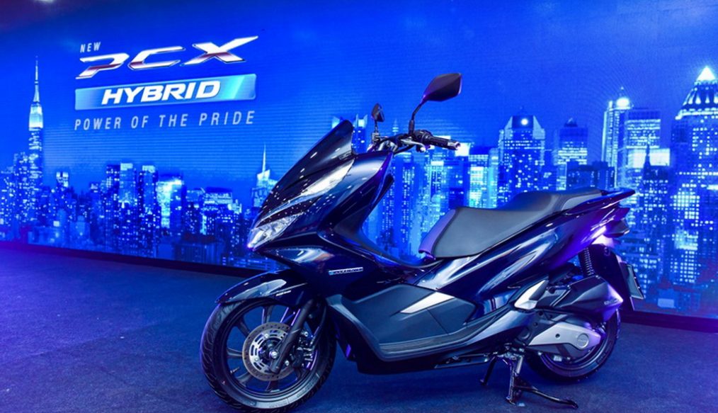 Honda PCX Hybrid 2018 ใหม่ มอเตอร์ไซค์พลังไฮบริด เคาะราคาขายแล้วที่ 99,900 บาท!