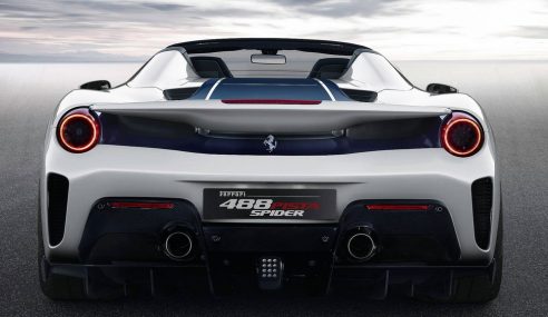 Ferrari 488 Pista Spider 2018 รุ่นพิเศษ พลัง 711 แรงม้า เปิดตัวแล้วที่ Pebble Beach