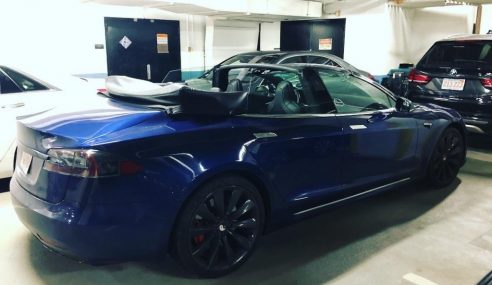 แอบถ่าย Tesla Model S เวอร์ชั่น Convertible จอดอยู่ที่บอสตัน งานนี้เจ้าของใจถึงตัดหลังคาเอง