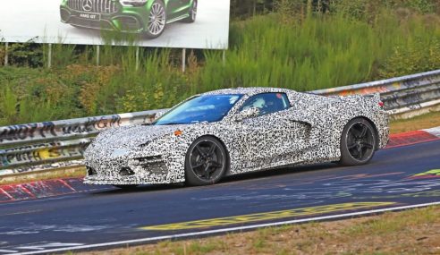 ตามไปแอบถ่าย สเต็ปเทพบนสนามของ Chevy Corvette C8 (2020) ที่วิ่งฉิวราวกับมาเพื่อเป็นแชมป์