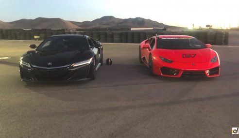 ทำเอาเลือกข้างไม่ถูกเมื่อ Acura NSX ต้องมาดวลกับ Lamborghini Huracan แต่งานนี้ผลออกมาชัดเจน