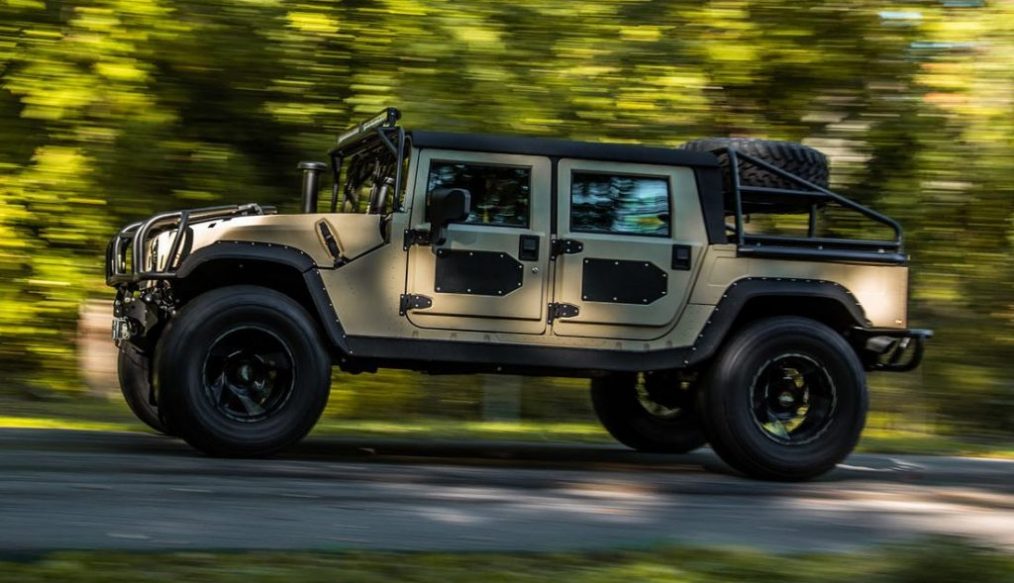 Hummer H1 ล่าสุด ในเวอร์ชั่นทางการทหาร ที่พร้อมมากแม้จะต้องลุยไปในพายุทราย