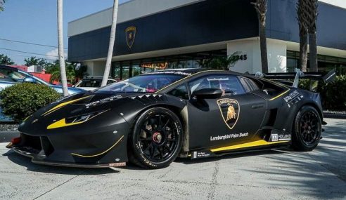 ไม่น่าเชื่อว่า Huracan Super Trofeo Racer คันนี้ จะมีราคาเพียงครึ่ง ของเวอร์ชั่นที่วิ่งบนถนน