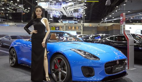 เผยโฉม! Jaguar F type และ Range Rover ใหม่ เอสยูวีระบบไฟฟ้าปลั๊กอิน-ไฮบริด