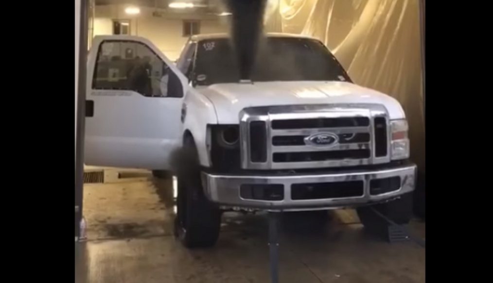 แรงจนไฟลุก ที่แท้ทรู กระบะฟอร์ด กำลังกว่า 1,220 แรงม้า โชว์เบ่งพลังบน Dyno จนเครื่องระเบิด