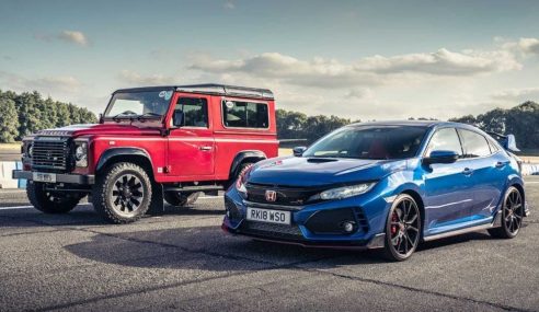 คู่แข่งต่างไซส์ แต่งานนี้ไล่กันมันหยด ระหว่าง Civic Type R กับ Defender ที่บ่งบอกว่าเล็กใหญ่ ไม่ใช่ปัญหา