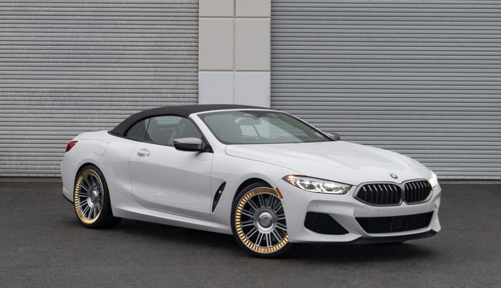 โฟกัสที่ล้อ BMW 8-Series ที่ได้ล้อแต่งสุดโดดเด่น ลายวงแหวนสีทอง