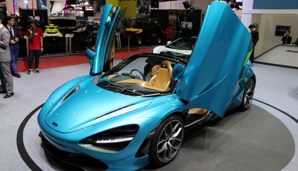 เผยโฉม “McLaren 720S Spider” ครั้งแรกในไทย กับค่าตัวเริ่มต้นที่ 29.5 ล้านบาท