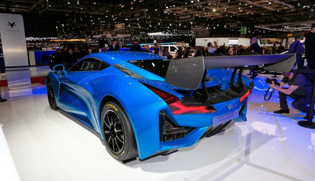 BAIC Arcfox GT คันนี้มีดีที่ ปีกหลัง และ กำลัง ที่อัดมามากกว่า 1,632 แรงม้า
