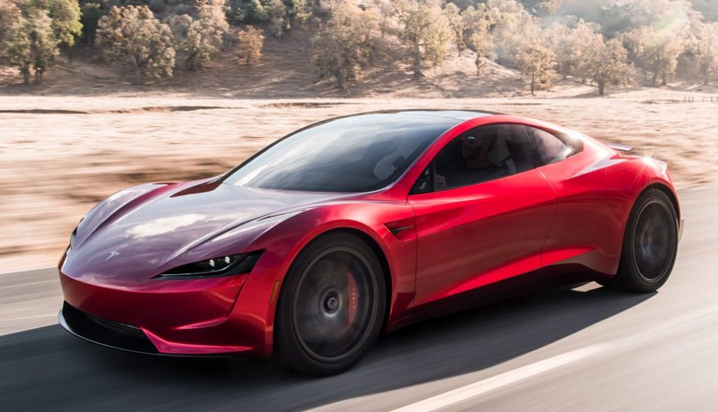 Elon Musk เสกได้ทุกอย่าง ล่าสุดทวีตข้อความว่า Tesla Roadster จะสามารถวิ่งได้เกิน 1,000 โล