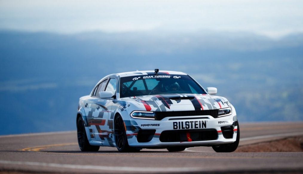 Charger SRT Hellcat Widebody แนวคิดสุดเฉียบ โชว์ไต่เขาสูง 4 พันเมตร