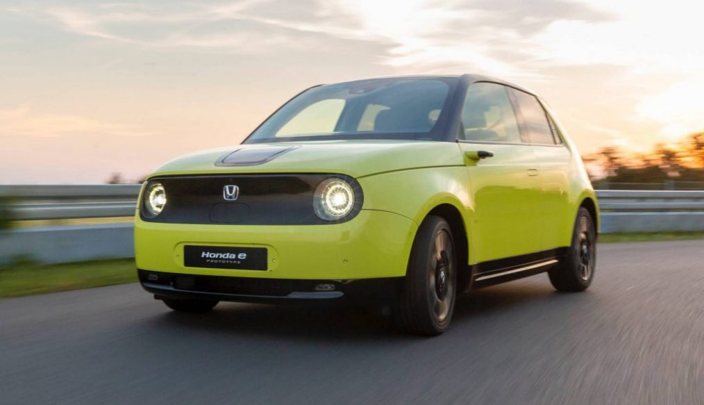 Honda e รถคิวท์ๆ แต่ประสิทธิภาพเหลือหลาย ขับเคลื่อนล้อหลังด้วยระบบไฟฟ้า