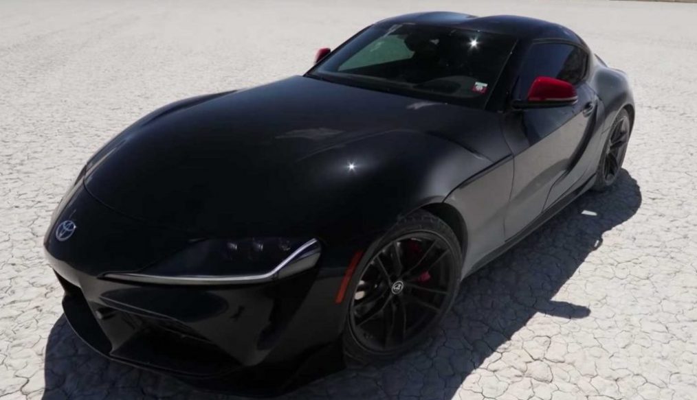 ท้าทายอำนาจ Toyota Supra ด้วยการจับไปวัดท็อปสปีด บนพื้นทะเลสาบที่แห้งขอด