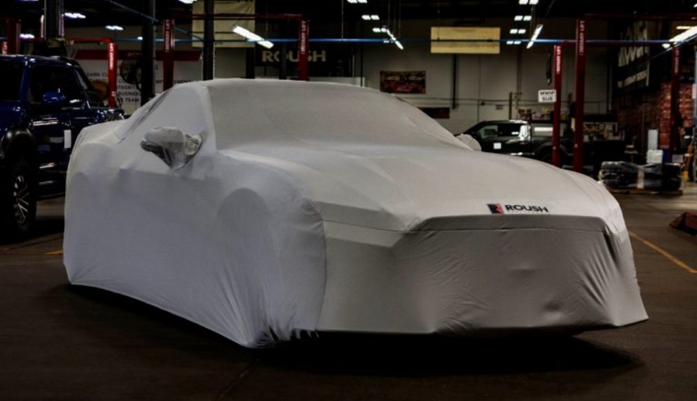 ภายใต้ผ้าคลุมมีรถจอมพลังซ่อนอยู่ มันคือ Ford Mustang คาดกำลังแตะ 760 แรงม้า