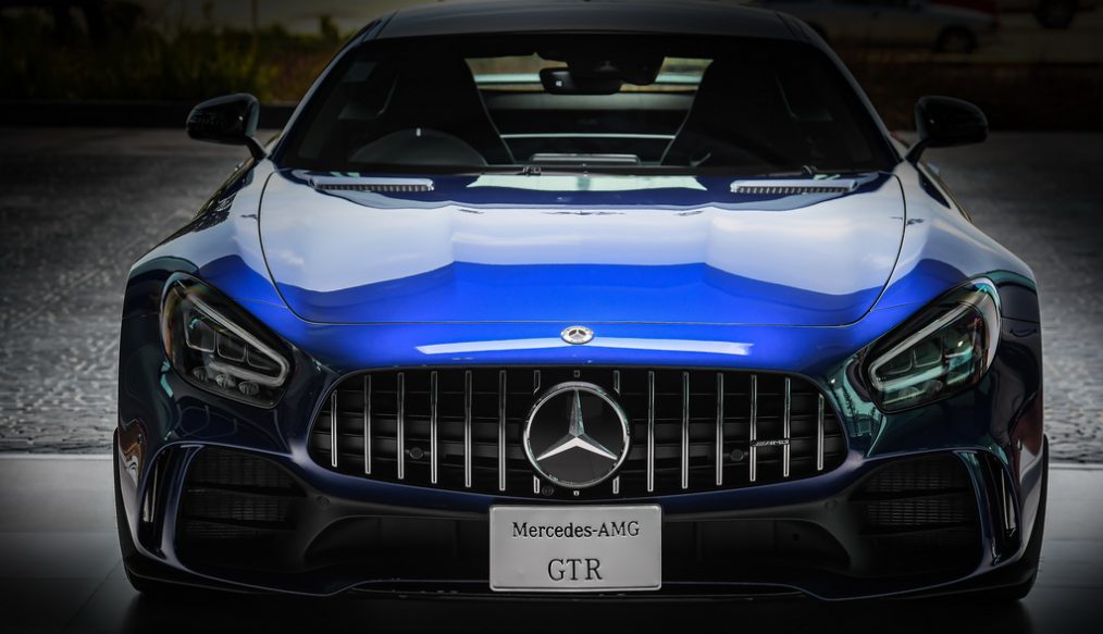 เปิดตัว Mercedes-AMG GT R โฉมใหม่ สปอร์ตสายพันธุ์แรง กับค่าตัว 17.9 ล้านบาท