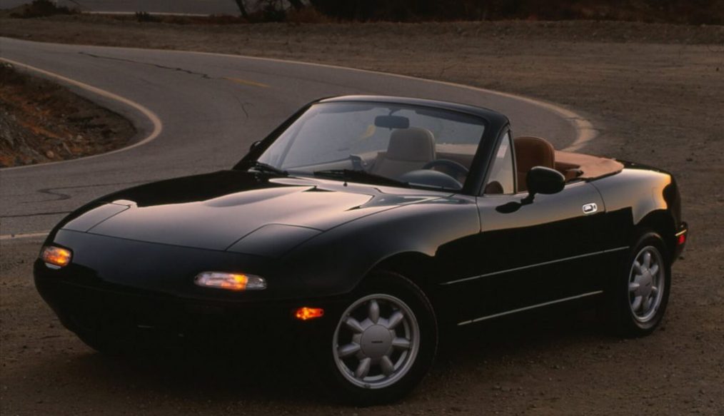 เจ้าของ MX-5 รุ่นแรกมีเฮ เพราะ Mazda เผยแล้วว่าจะนำชิ้นส่วนที่หายากมาผลิตใหม่