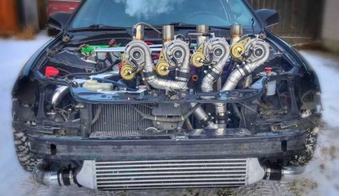 โคตรดุ Honda Civic ที่มาพร้อมเทอร์โบ 4 ลูก ใส่ล้อตีนตะขาบแบบรถถัง