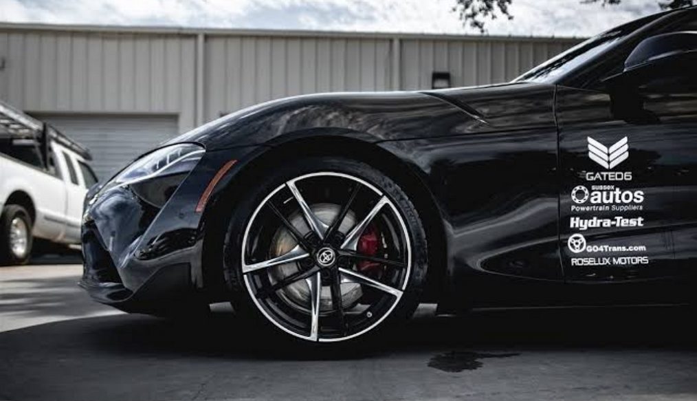 Toyota Supra Mk5 ที่ใช้เกียร์ธรรมดาคันแรก พร้อมเผยตัวแล้วในงาน SEMA Show