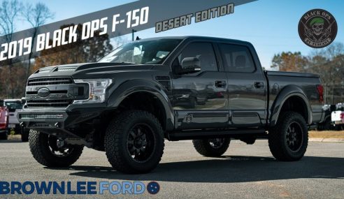 อัพเกรดองค์ประกอบทุกส่วนบน F-150 ให้เป็นสีดำ ผลลัพธ์ออกมาเป็นกระบะที่เท่และดุดันกว่า