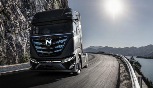 Nikola รถบรรทุกพลังไฟฟ้าเต็มรูปแบบ ชาร์จครั้งเดียววิ่งไกลกว่า 400 กิโลเมตร