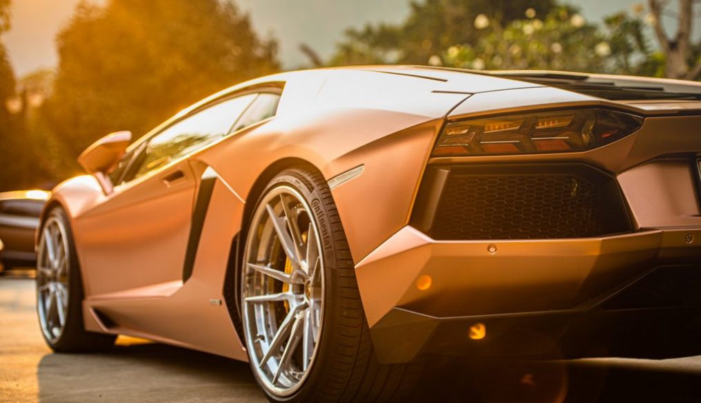 ลัมโบร์กินีสร้างความแข็งแกร่งด้านสุขภาพและการศึกษา จัดทริป CSR มอบ 1.5 ล้านบาทให้จ.จันทบุรี