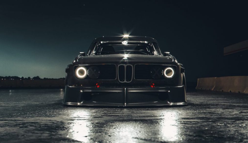 BMW 3.0 CSL IMSA ที่ถูกโมดิฟายใหม่ ให้กลายเป็นรถแบทแมนที่พร้อมโลดแล่นบนท้องถนน
