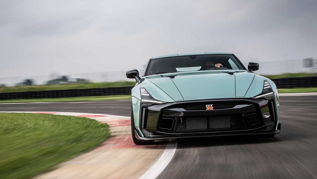 Nissan GT-R50 By Italdesign โชว์โลดแล่นแบบออร่าพุ่งบนแทร็กที่อิตาลี