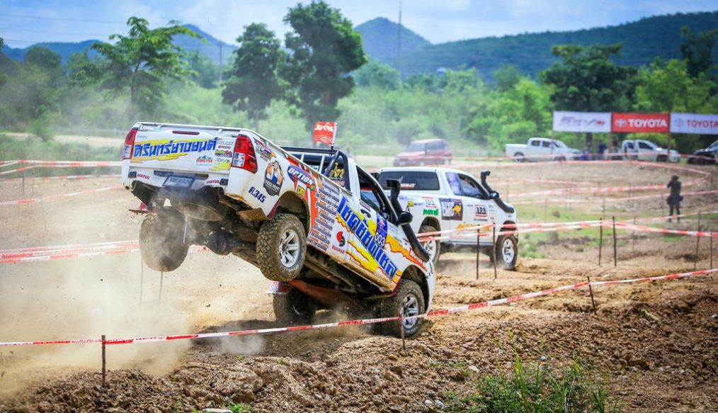 Toyota Hilux Revo 10 เซียนประจัญบาน 2020 ศึกแห่งศักดิ์ศรี หนึ่งปีมีเพียงครั้งเดียว