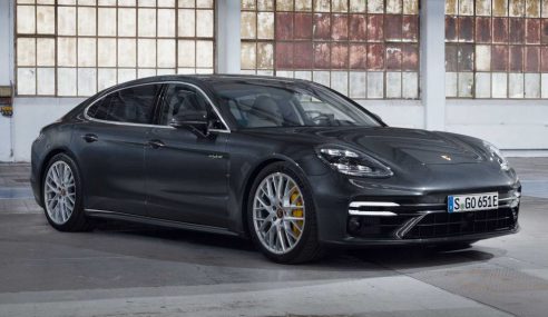 Panamera Turbo S E-Hybrid เปิดตัวแล้ว รุ่นท็อปสุดมาพร้อมกำลังกว่า 689 แรงม้า