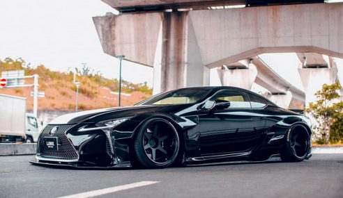 Lexus LC500 ถูกแต่งหล่อโดย Liberty Walk ด้วยชุดแต่งลำตัวกว้างงานถนัดของสำนัก