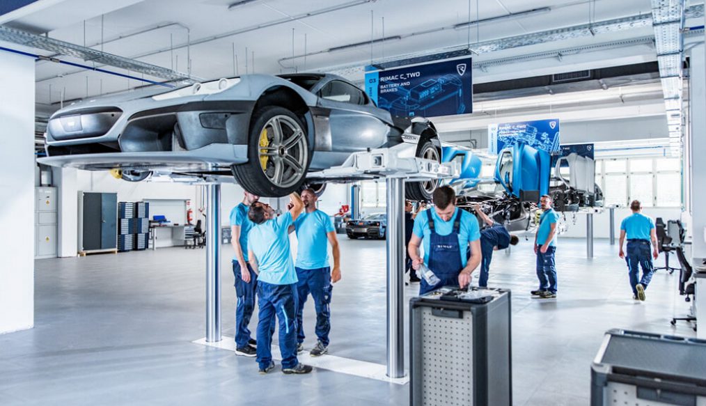 พาทัวร์โรงงานผลิตรถยนต์ Rimac ที่ซึ่งผลิตไฮเปอร์คาร์ไฟฟ้า 1,888 แรงม้า อย่าง C_Two