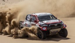 Toyota Gazoo Racing เนรมิตกระบะยอดฮิต Hilux สวมเครื่อง V8 เพื่อชิงแชมป์บนสนาม