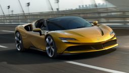 ใหม่ Ferrari SF90 Spider ทะยานสู่ตัวท็อป ด้วยกำลังกว่า 1,000 แรงม้า