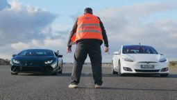 ที่สุดกับที่สุดโคจรมาพบกับ Huracan Performante และ Model S ความต่างที่รอการพิสูจน์