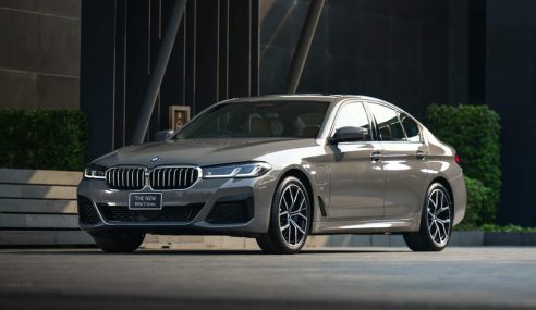 เปิดตัว BMW 5 ซีรีส์ ใหม่ พลิกโฉม ยนตรกรรมหรูด้วยดีไซน์ใหม่ พร้อมเทคโนโลยีล้ำสมัย