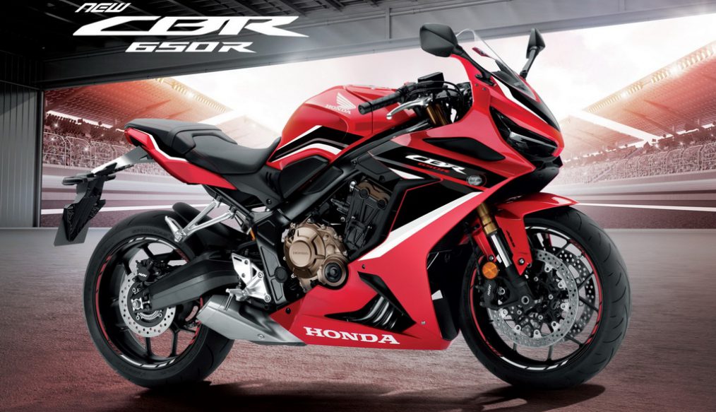 เปิดตัว New Honda 650 Series และ New CB650R ปี 2021 พร้อมเพิ่มฟังก์ชันใหม่ Smartphone Charger