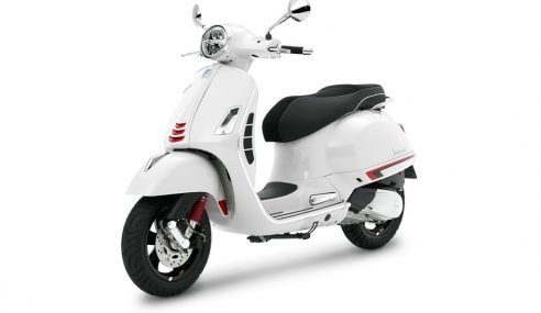 Vespa GTS Super Sport 300 HPE “สีขาวใหม่ White Innocenza” เสน่ห์แห่งความเท่เรียบง่าย สไตล์เรโทรโมเดิร์นสปอร์ต