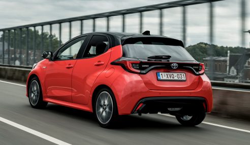 Toyota Yaris พิชิตรางวัลรถยนต์ยุโรปยอดเยี่ยมแห่งปี 2021