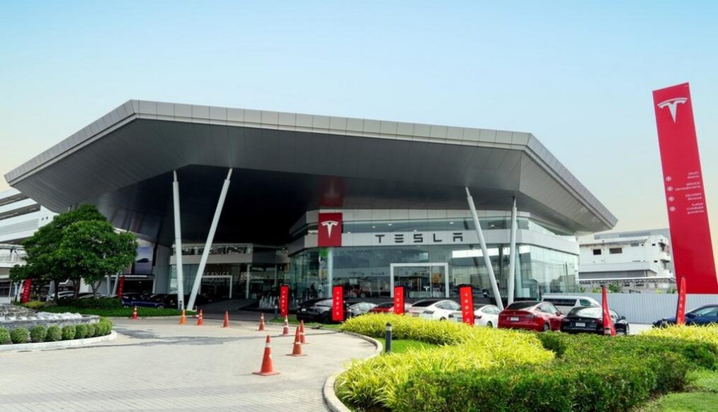 Tesla เปิดศูนย์บริการสุดล้ำสมัย Tesla Center รามคำแหง
