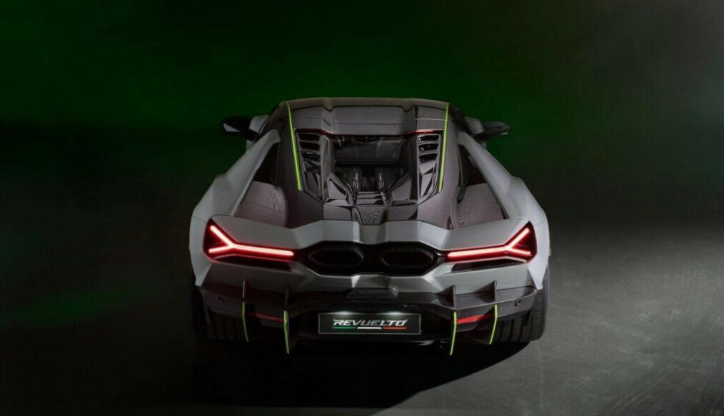 Lamborghini สร้าง Revuelto รุ่นพิเศษสำหรับการรวมตัวของวัวกระทิงบ้าคลั่งที่ Imola