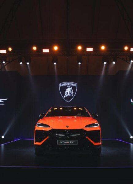 เผยโฉม Lamborghini Urus SE ซูเปอร์เอสยูวีปลั๊กอินไฮบริดรุ่นแรกของแบรนด์ กำลังเครื่องรวม 800 CV