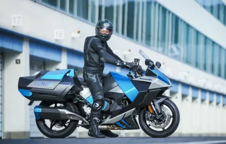 Kawasaki เผยโฉมรถจักรยานยนต์ขับเคลื่อนด้วยไฮโดรเจนรุ่นใหม่